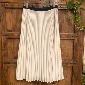 Banana Republic Women’s Pleated Midi Skirt